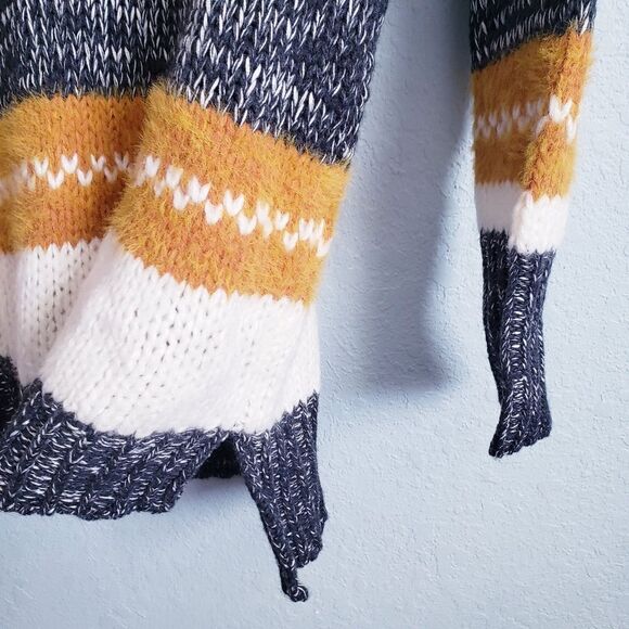 Calson Striped V-Neck Sweater - Picture 3 of 6